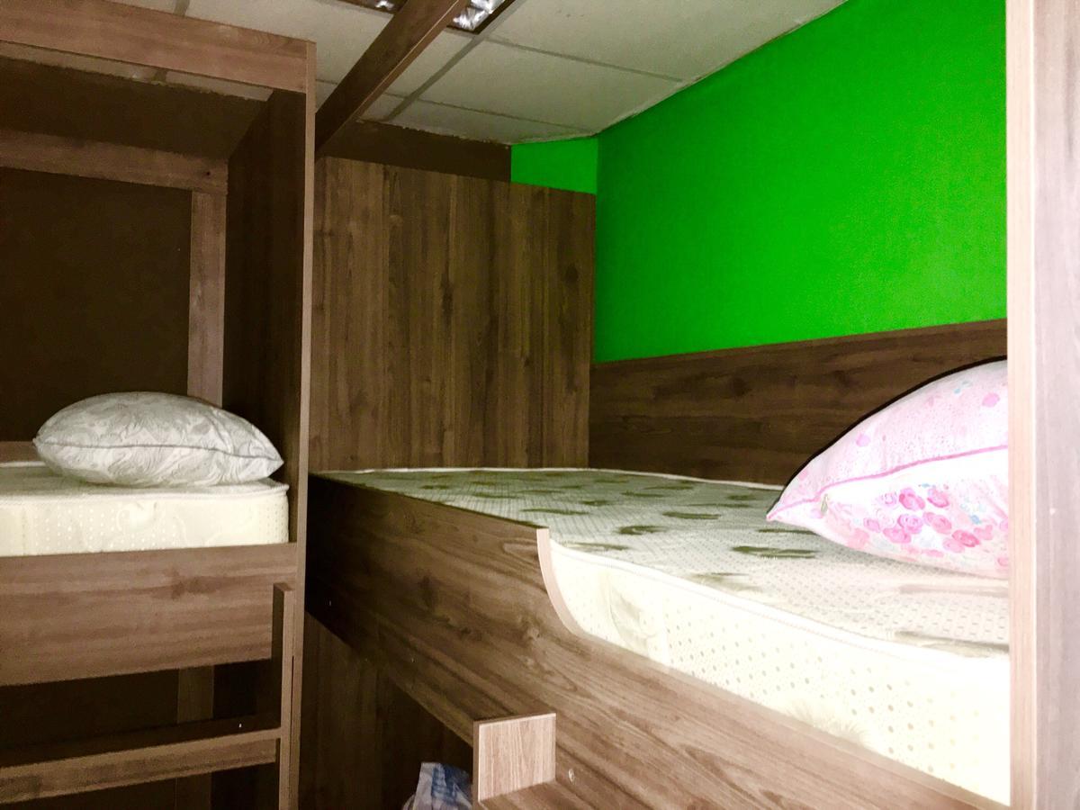 Apelsin Hostel Ałma Ata Zewnętrze zdjęcie